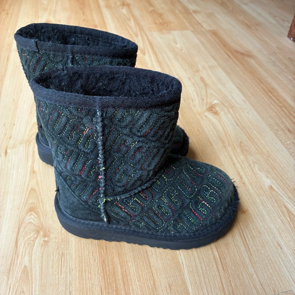 Black Ugg embroidered logo boots kids 9